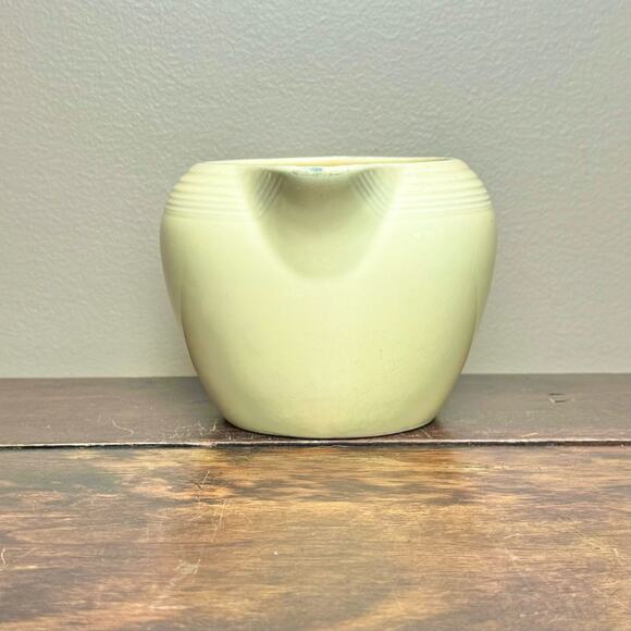 Vintage FiestaWare Pale Yellow 2 Pint Ring Handled Pitcher Jug HLC 1937-1951 - Picture 7 of 7